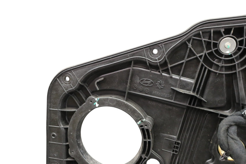 Load image into Gallery viewer, 15-20 Hyundai Genesis Front Right Passenger Side Door Window Regulator Panel Oem
