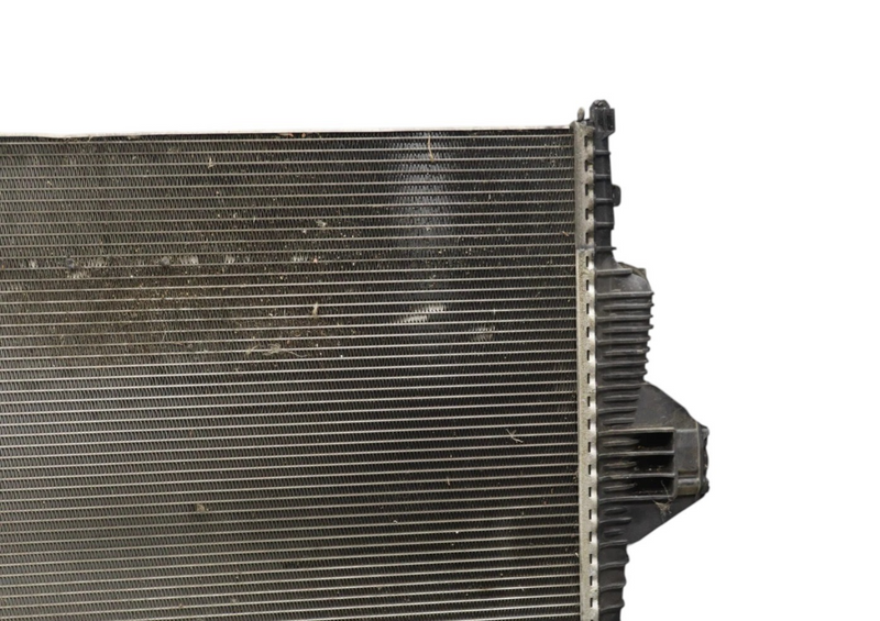 Load image into Gallery viewer, 11-17 Volkswagen Touareg Engine Water Cooling Radiator Assembly 95810613210 Oem
