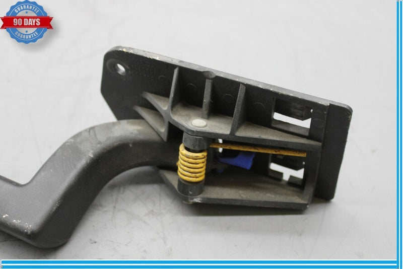 Load image into Gallery viewer, 03-07 HUMMER H2 Rear Right Passenger Side Interior Door Handle Oem
