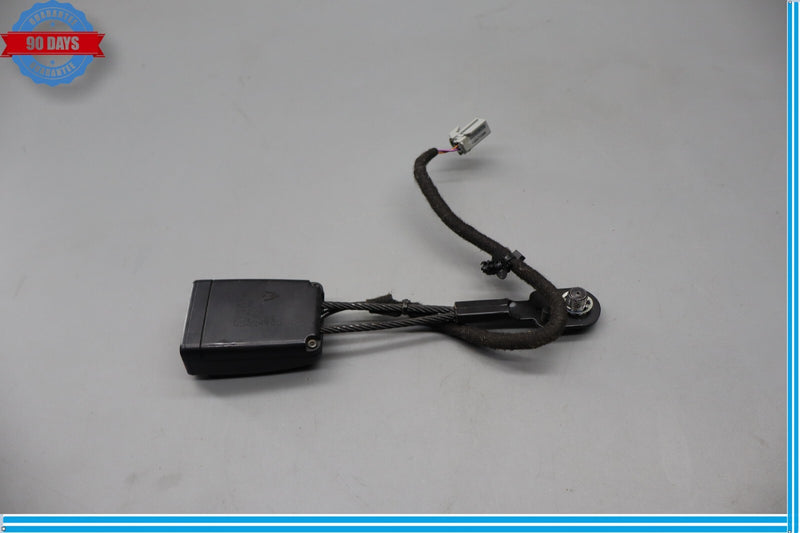 Load image into Gallery viewer, 14-19 Maserati Ghibli Front Left Driver Side Seat Belt Buckle 670016905 Oem
