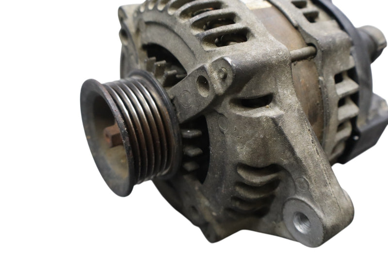 Load image into Gallery viewer, 03-05 Ford Thunderbird Engine Alternator Generator Assembly 3W4T10300AH Oem
