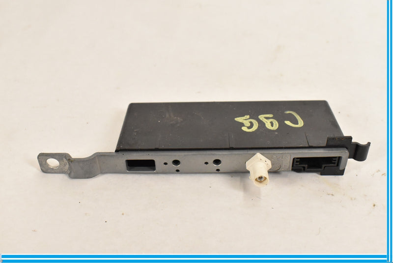 Load image into Gallery viewer, 11-18 Porsche Cayenne Rear Left Radio Antenna Amplifier Module 7P5035225M Oem
