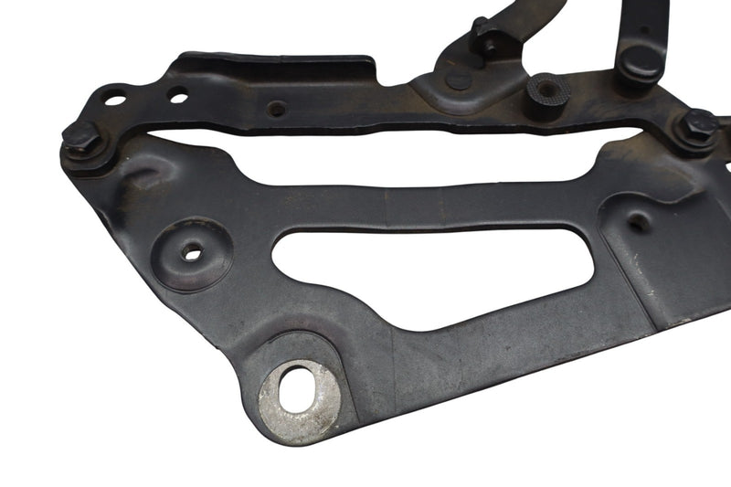 Load image into Gallery viewer, @10-17 BMW 535i 550i GT F07 Front Right Passenger Side Hood Hinge 7046324 Oem
