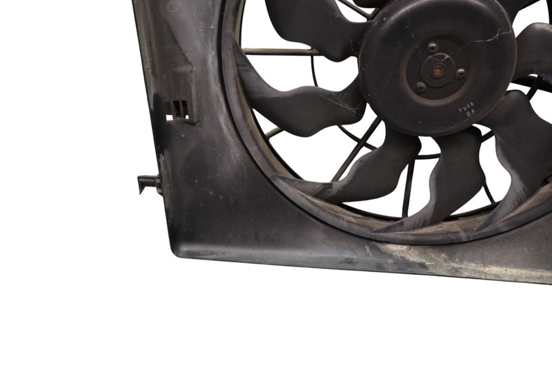 Load image into Gallery viewer, 11-16 Hyundai Equus Engine Radiator Cooling Fan Motor Assembly Oem
