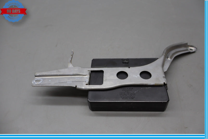 Load image into Gallery viewer, 07-09 Lexus LS460 Front Left Driver Door Multiplex Control Module 8922250280 Oem

