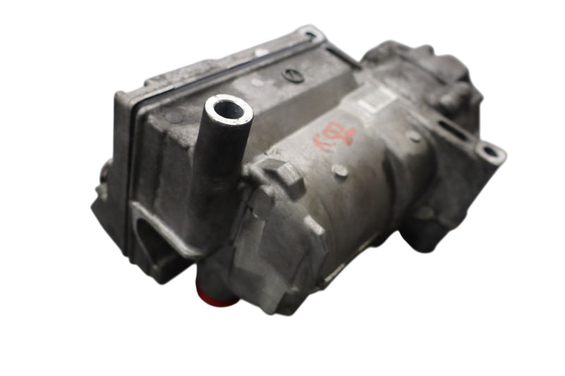 Load image into Gallery viewer, 11-17  Volkswagen Touareg A/C AC Air Conditioning Compressor Pump 7P0820803 Oem
