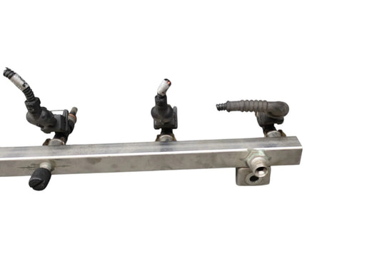 03-19 Maserati Quattroporte Left Side Fuel Injection Rail Line W/ Injectors Oem