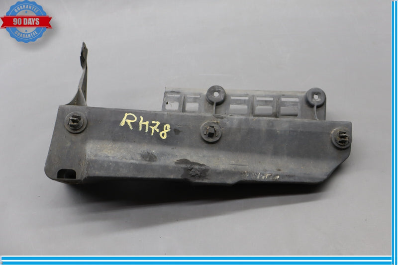 Load image into Gallery viewer, 07-09 Lexus LS460 XF40 Rear Right Lower Bumper Retainer Bracket 52565-50050 Oem
