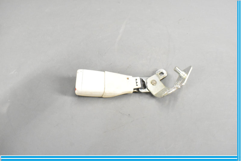 Load image into Gallery viewer, 07-12 Lexus LS460 Rear Center Seat Belt Buckle 73380-50250 Oem
