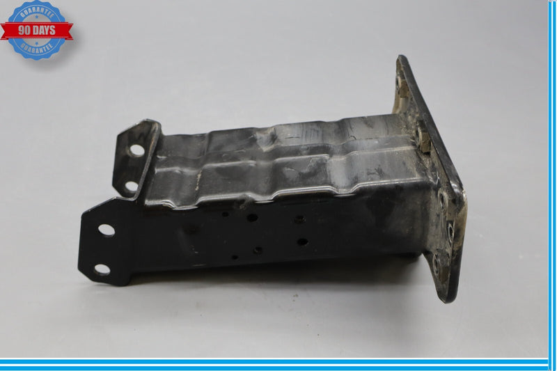 Load image into Gallery viewer, 03-08 Mercedes SL500 SL600 R230 Front Right Passenger Reinforcement Bracket Oem
