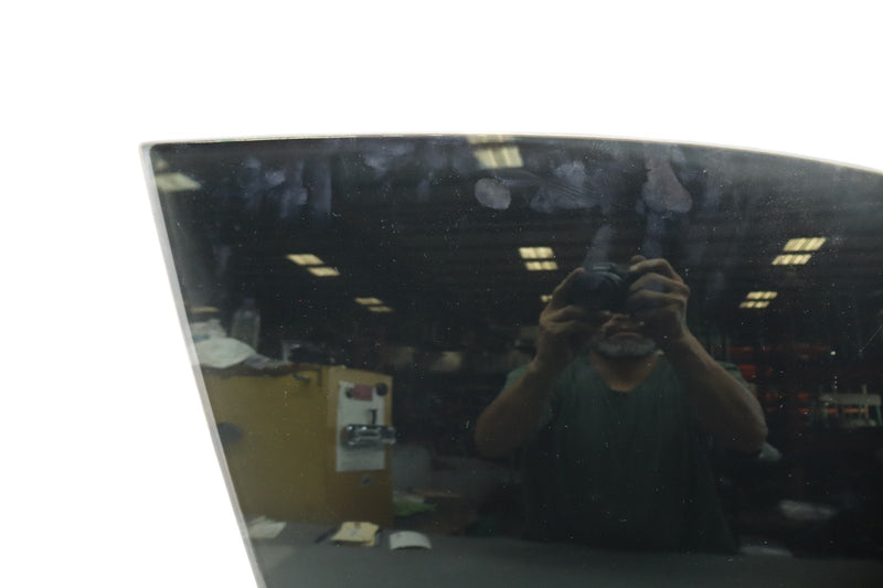 Load image into Gallery viewer, 11-18 Porsche Cayenne Turbo 958 Front Right Passenger Side Door Window Glass Oem
