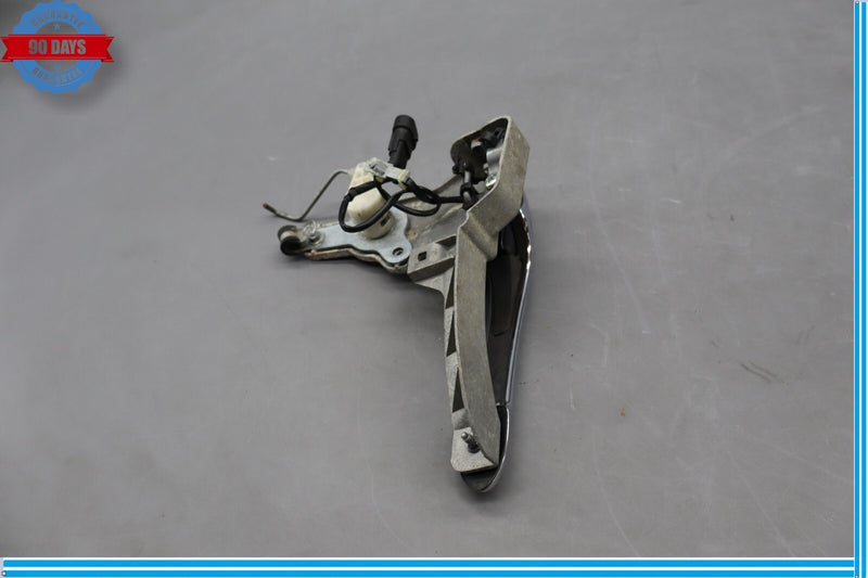 Load image into Gallery viewer, 03-13 Maserati Quattroporte M139 Front Left Side Exterior Door Handle Chrome Oem

