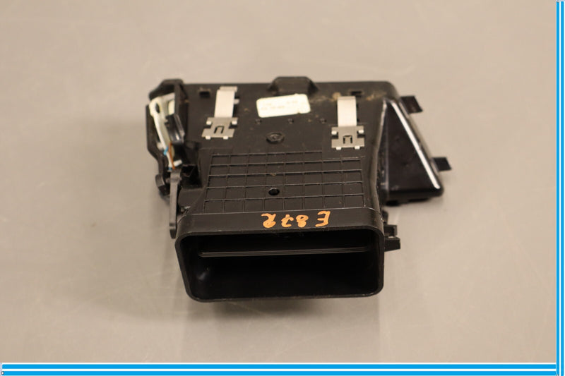 Load image into Gallery viewer, 10-13 Mercedes W212 E350 E550 Right Side Dash Dashboard AC A/C Air Vent Oem
