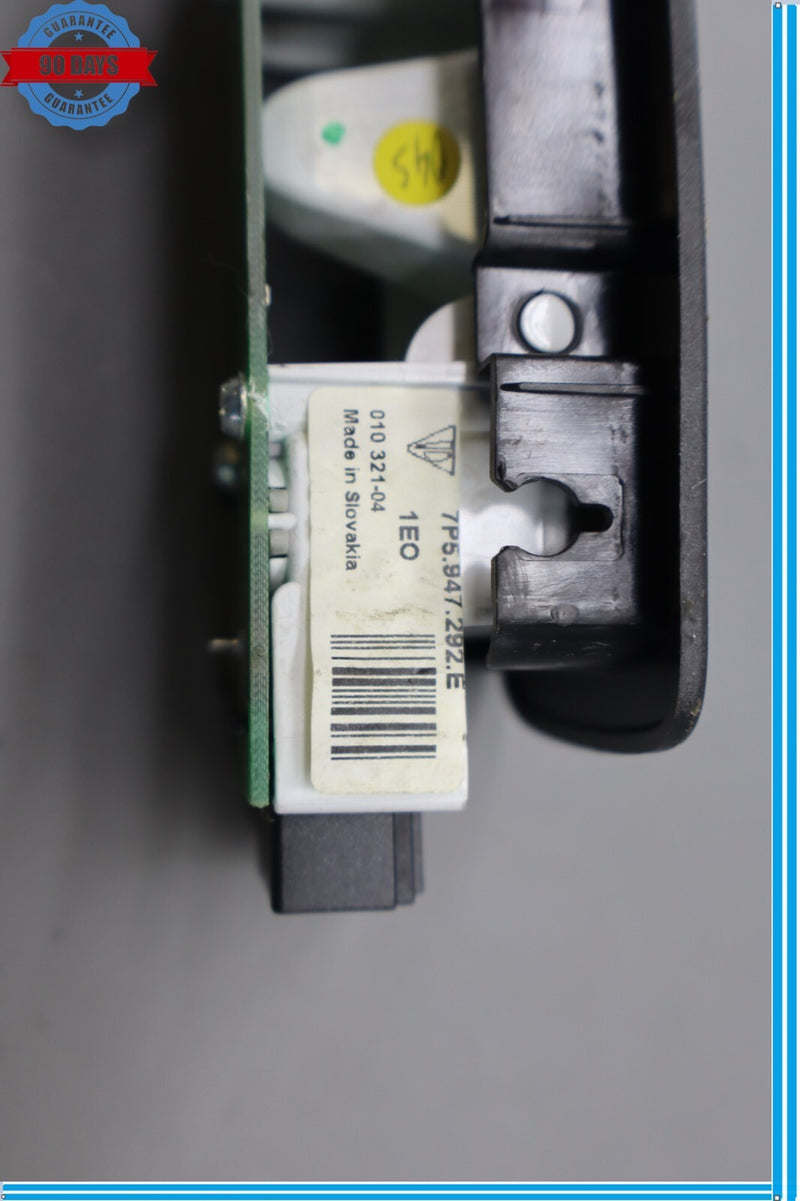Load image into Gallery viewer, 11-17 Porsche Cayenne 958 Rear Right Side Interior Overhead Dome Light Lamp Oem
