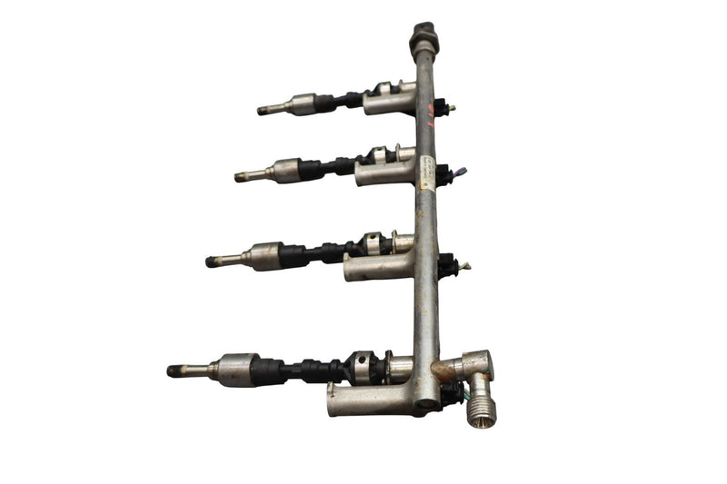 Load image into Gallery viewer, 10-14 Land Rover Range Rover Sport Right Side Fuel Injection Rail Line Oem
