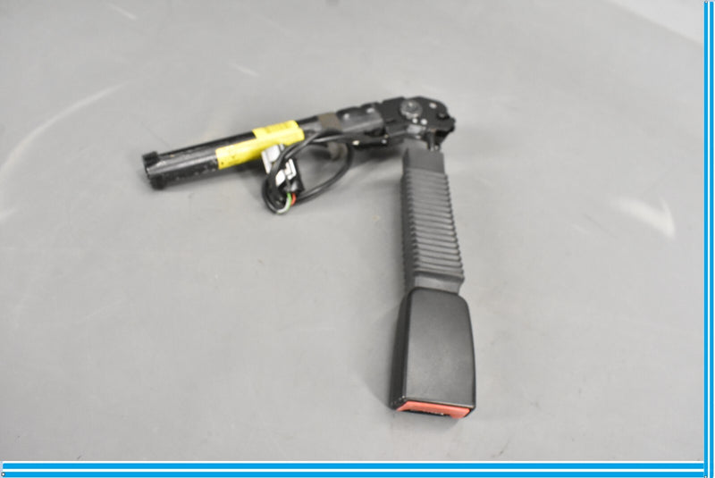 Load image into Gallery viewer, 10-15 Jaguar XF XFR Front Left Driver Side Seat Belt Seatbelt Buckle PVJ Oem
