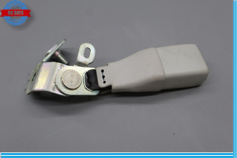 Load image into Gallery viewer, 07-12 Lexus LS460 Rear Left Or Right Side Center Seat Belt Buckle 1046971 Oem
