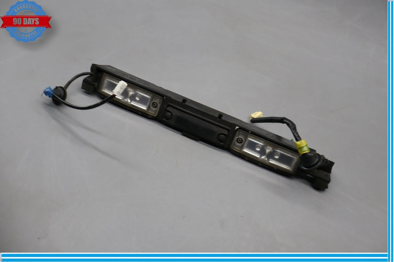 Load image into Gallery viewer, 07-09 Lexus LS460 4.6L Trunk Lid License Plate Light Lamp Assembly Oem

