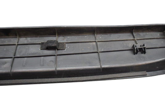 15-20 Hyundai Genesis Front Right Side Fender Seal Trim Ledge Cover Oem