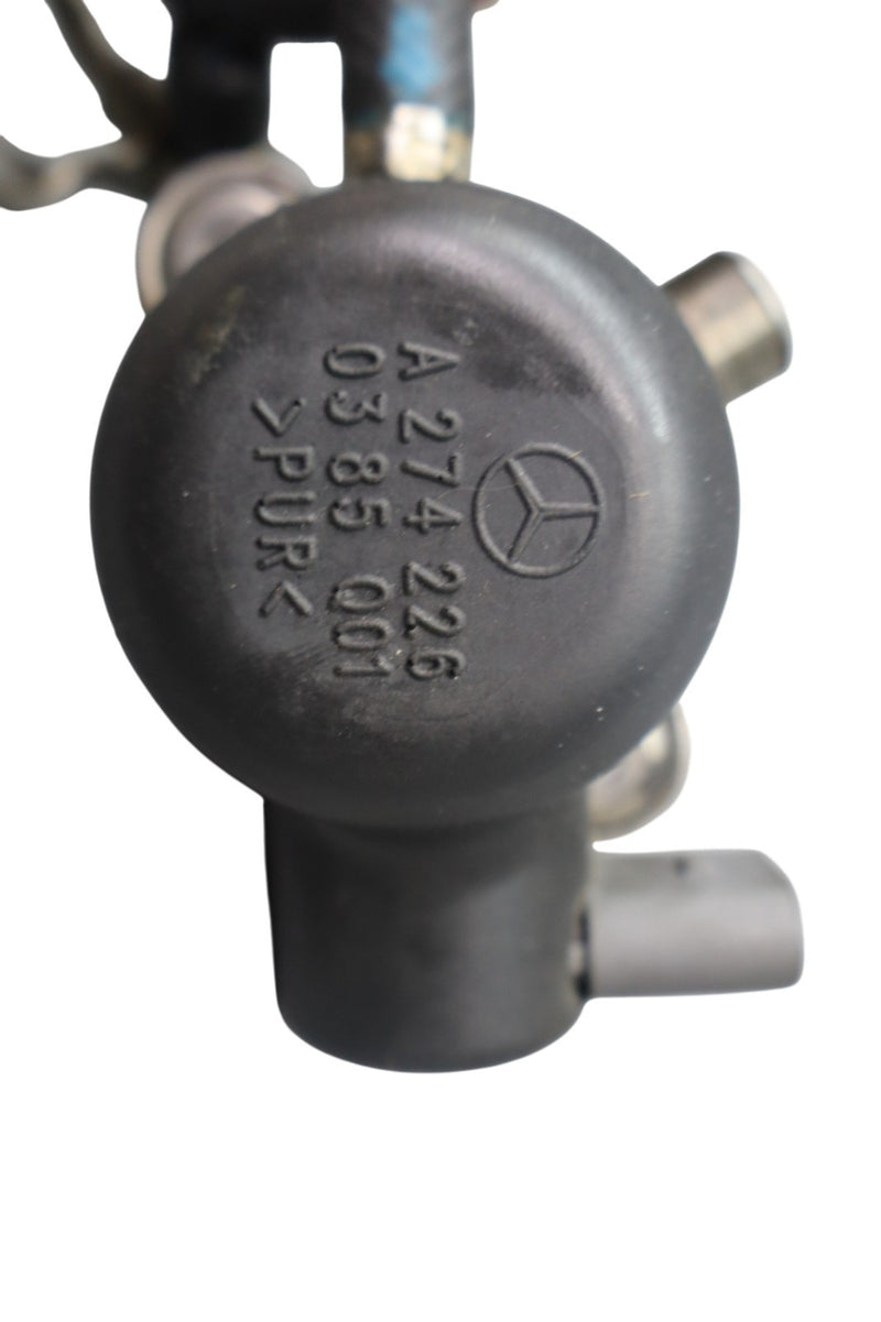 Load image into Gallery viewer, 15-19 Mercedes C300 W205 E300 2.0L Engine Motor High Pressure Fuel Pump Oem

