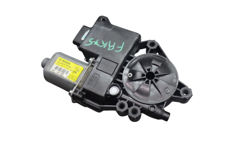 Load image into Gallery viewer, 15-20 Hyundai Genesis Front Right Side Door Power Window Motor 82460B1000 Oem
