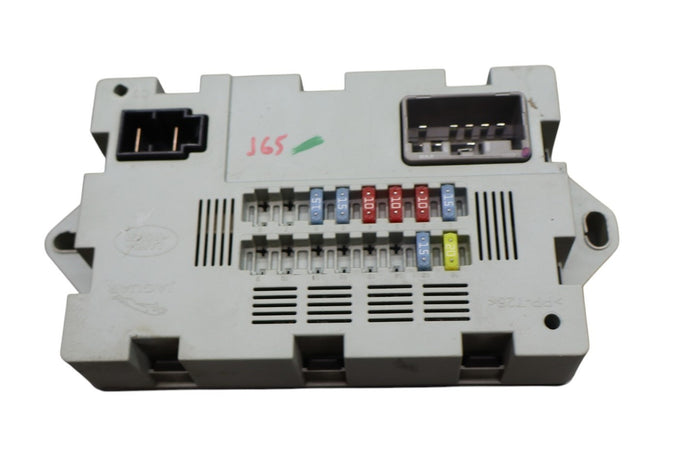 17-20 Jaguar XE Trunk Cabin Fuse Relay Junction Box Module Unit Oem