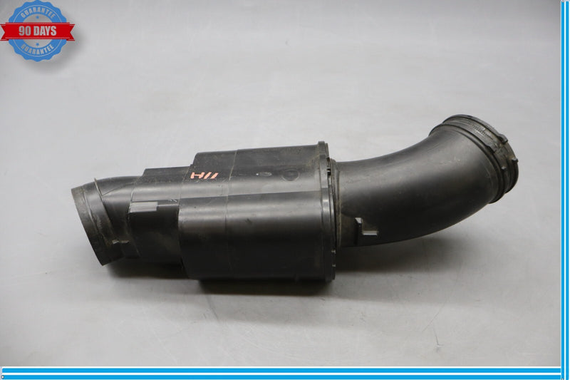Load image into Gallery viewer, 12-16 BMW 528i 528i xDrive F10 Air Cleaner Intake Silencer Duct 13717612094 Oem
