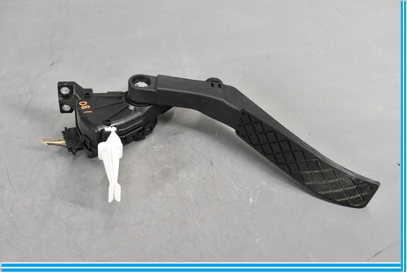 Load image into Gallery viewer, 11-18 Volkswagen VW Touareg Front Lower Gas Acceleration Pedal Oem
