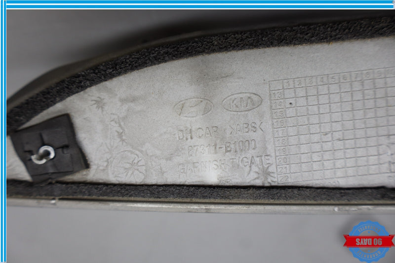 Load image into Gallery viewer, 15-17 Hyundai Genesis Rear Trunk Lid Handle Molding Trim Cover Panel Oem
