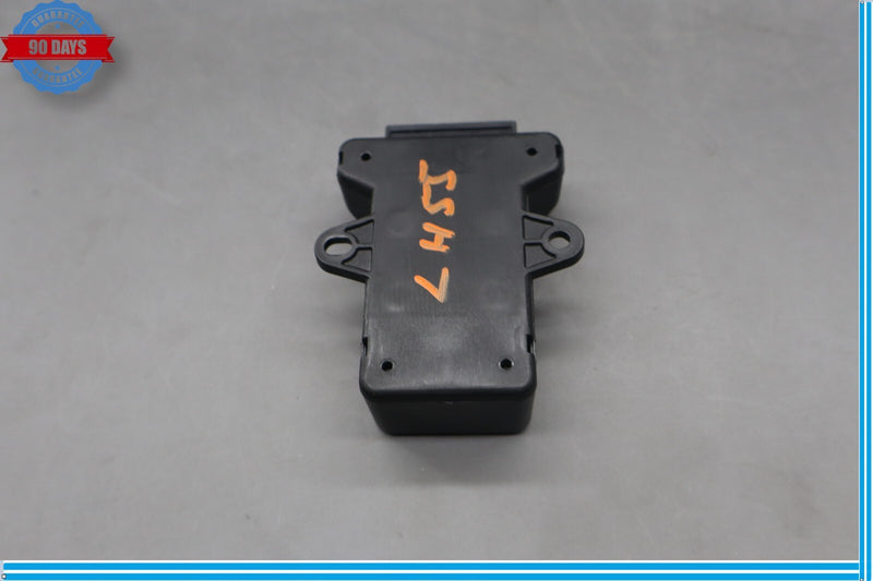 Load image into Gallery viewer, 15-19 Hyundai Genesis Front Left Side Seat Heater Control Unit Oem
