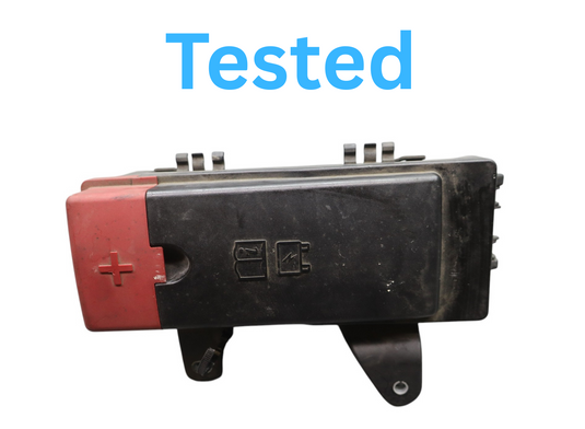 17-20 Jaguar XE X260 Front Engine Bay Fuse Relay Box Junction Block Oem