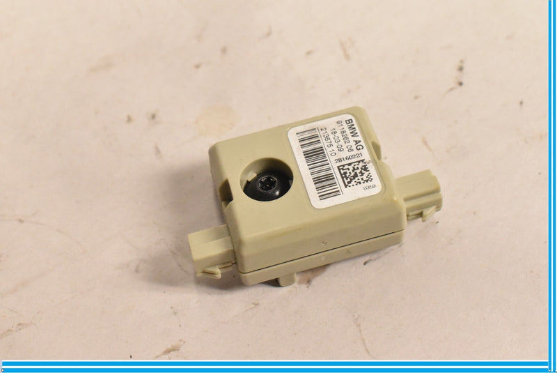 Load image into Gallery viewer, 09-15 BMW 740i 750i F01 F02 Antenna Amplifier AMP Module Unit 911826206 Oem

