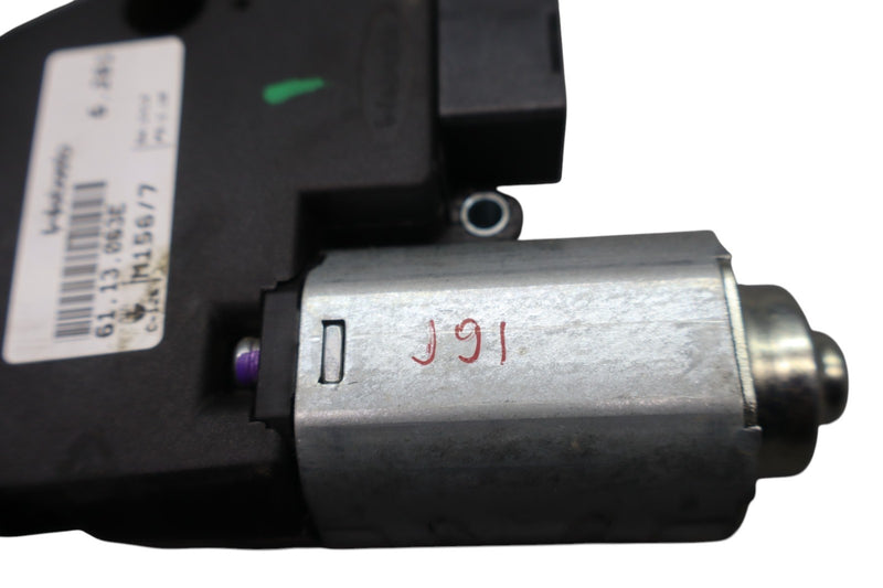 Load image into Gallery viewer, 14-17 Maserati Quattroporte Sunroof Panoramic Roof Window Regulator Motor Oem

