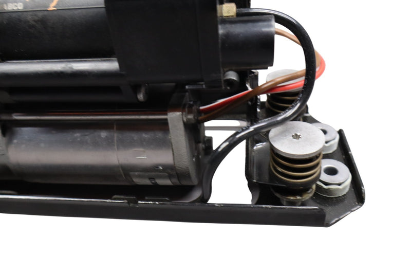 Load image into Gallery viewer, 09-17 BMW 528i 535i GT Air Ride Suspension Air Compressor Pump Assembly Oem
