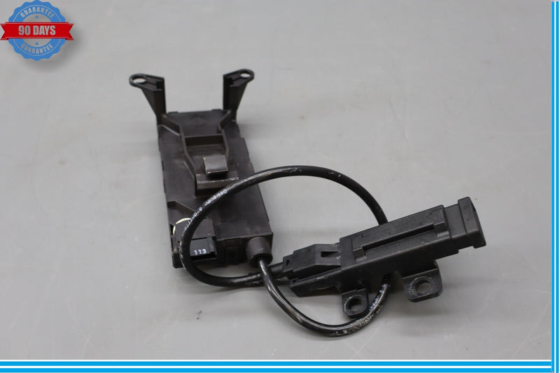 Load image into Gallery viewer, 03-06 Mercedes R230 SL500 SL55 AMG Door Keyless Go Entry Antenna Module Oem
