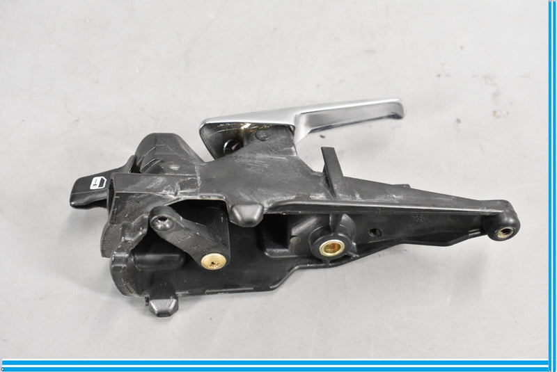 Load image into Gallery viewer, 90-95 Mercedes R129 300SL Front Left Driver Side Exterior Door Handle Black Oem
