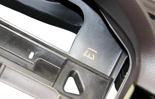 11-17 Volkswagen Touareg Front Dash Board Instrument Panel Black 7P1819633A OEM