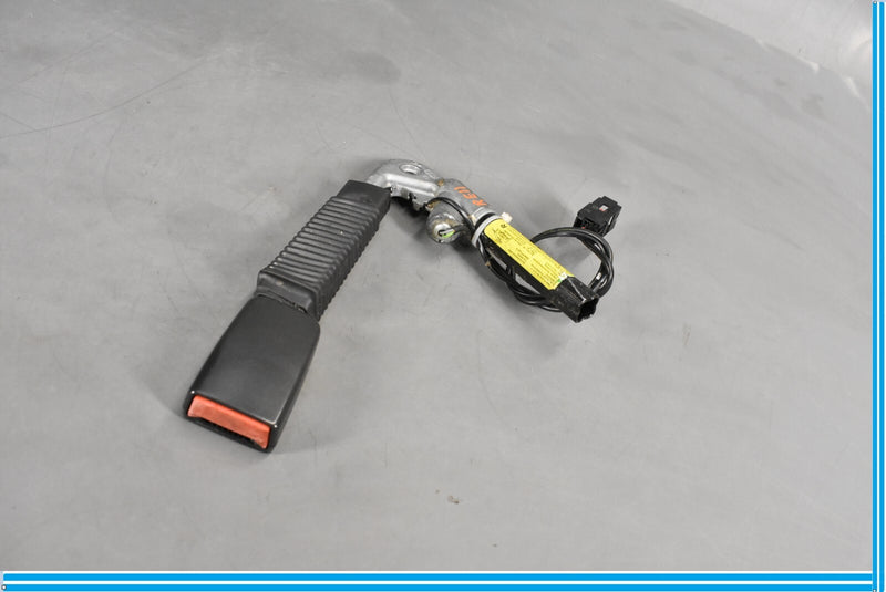 Load image into Gallery viewer, 09-11 Jaguar XF Front Right Passenger Side Seatbelt Seat Belt Buckle Oem
