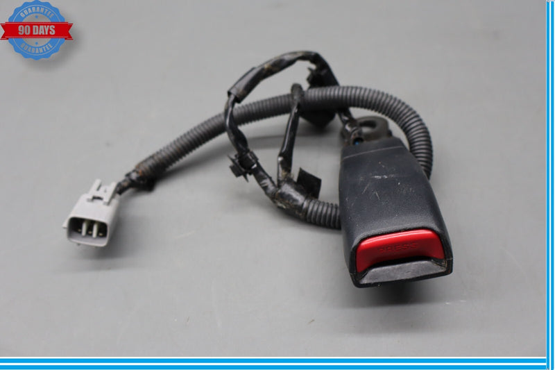 Load image into Gallery viewer, 02-06 Lexus LS430 XF30 Front Right Passenger Side Seat Belt Buckle Receiver Oem
