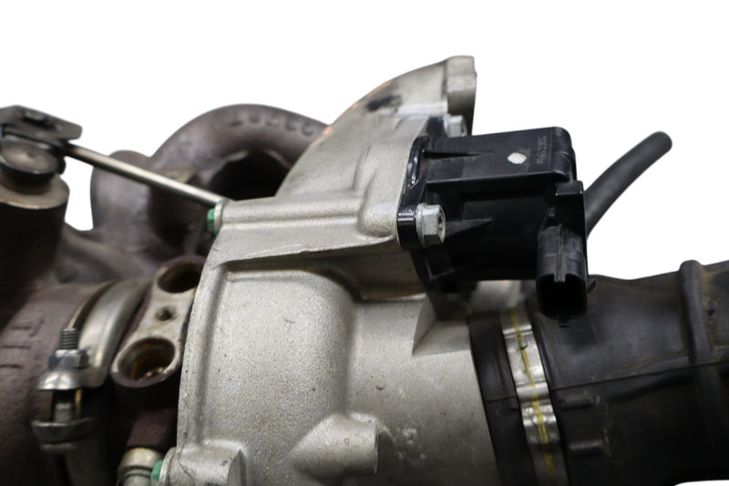 Load image into Gallery viewer, 14-17 Maserati Ghibli M157 Front Right Side Turbocharger Turbo Manifold Oem
