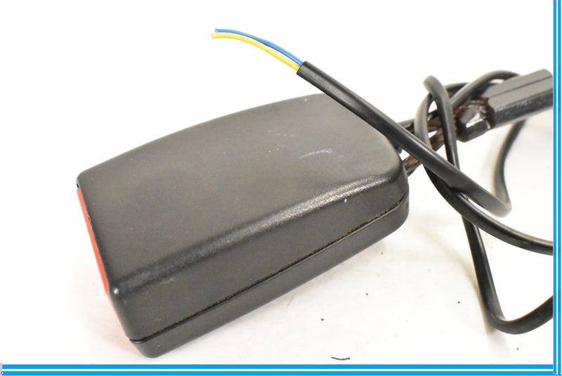 Load image into Gallery viewer, 08-15 MERCEDES C230 C250 C300 C350 C63 W204 LEFT DRIVER SEATBELT RECEIVER BLACK
