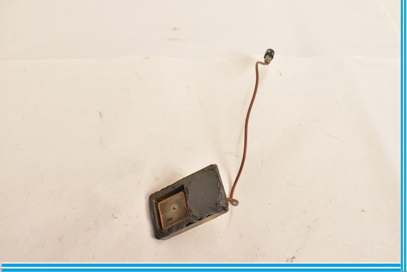 Load image into Gallery viewer, 03-12 Mercedes SL500 SL550 R230 Front Windshield Antenna AMP Module Oem
