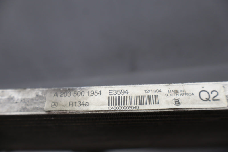 Load image into Gallery viewer, 01–06 Mercedes CLK55 AMG W209 AC A/C Air Conditioning Condenser A2035001954 Oem
