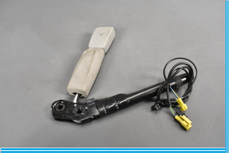 Load image into Gallery viewer, 07-14 Mercedes S550 CL550 W221 Front Left Driver Side Seat Belt Buckle Oem
