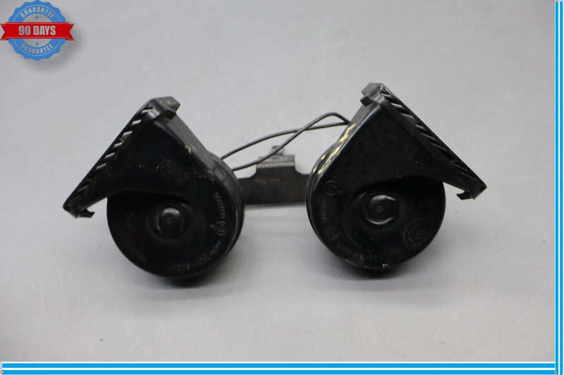Load image into Gallery viewer, 10-13 Jaguar X351 XJL XJ Left and Right Low and High Tone Signal Horn Set Oem
