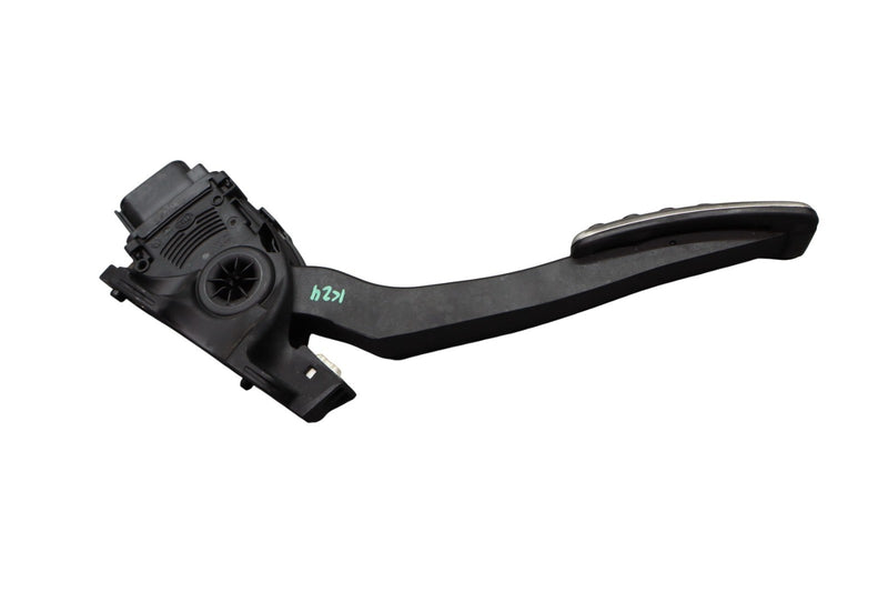 Load image into Gallery viewer, 13-17 Land Rover Range Rover L405 Gas Accelerator Pedal w/ Pad CK5M9N736AA Oem
