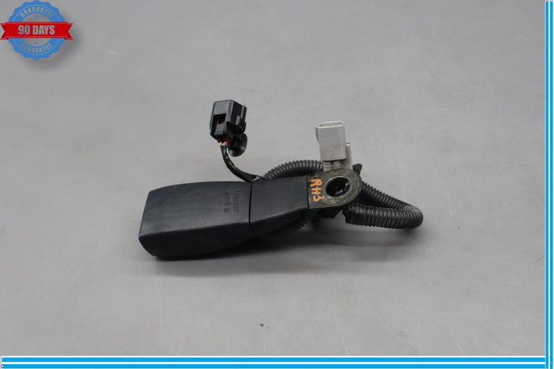 Load image into Gallery viewer, 02-06 Lexus SC430 LS430 Front Right Passenger Side Seat Belt Seatbelt Buckle Oem
