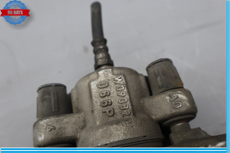 Load image into Gallery viewer, 17-20 BMW 430I Xdrive Rear Left Disc Brake Caliper 34216850857 Oem
