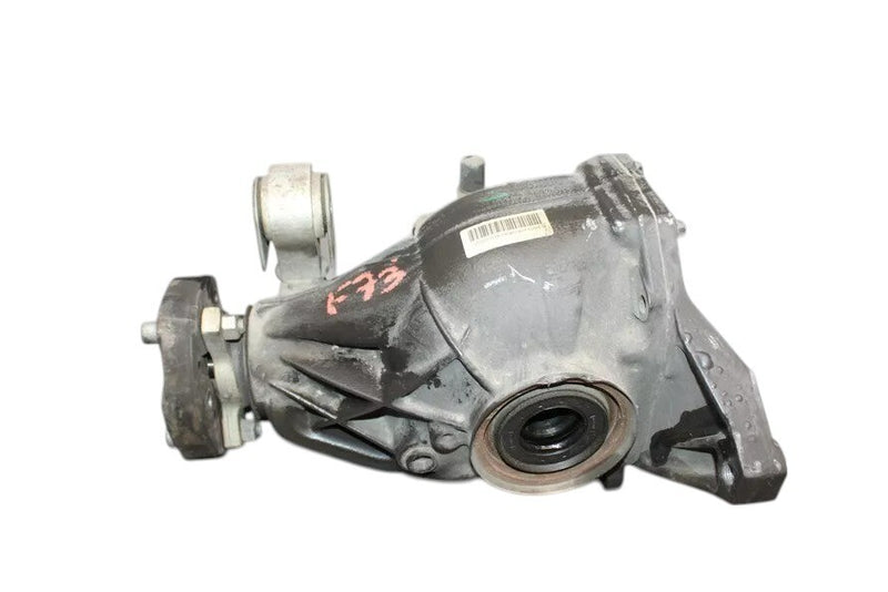 Load image into Gallery viewer, 10-16 Mercedes W204 C250 SL400 E350 Rear Axle Differential Carrier Assembly Oem
