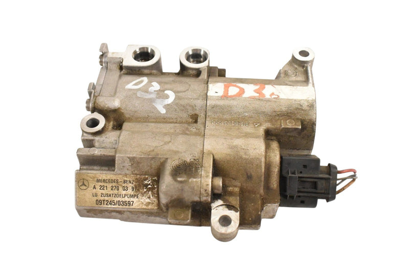 Load image into Gallery viewer, 10-13 Mercedes S400 W221 Hybrid Converter Housing Oil Pump 2212700397 OEM
